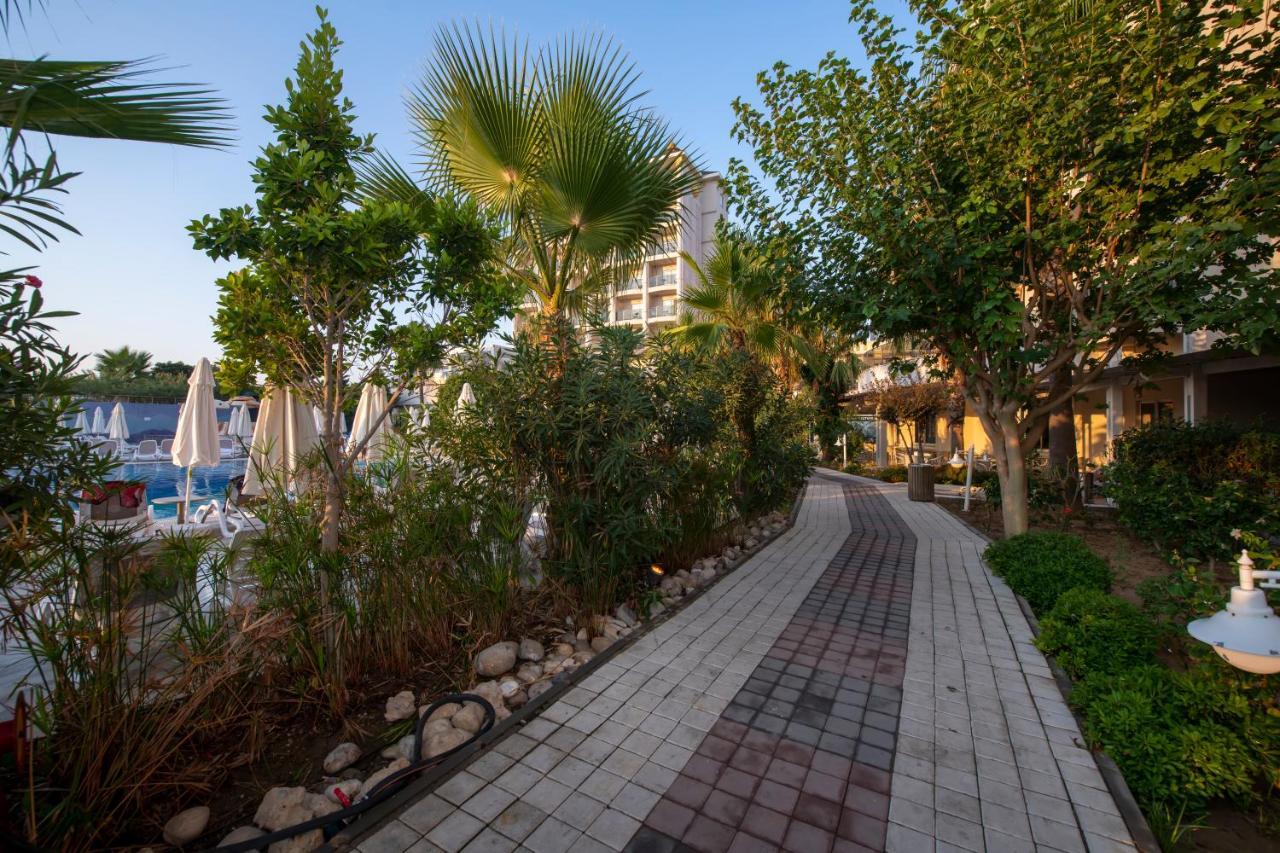 Lake River Side Hotel Spa Exterior photo